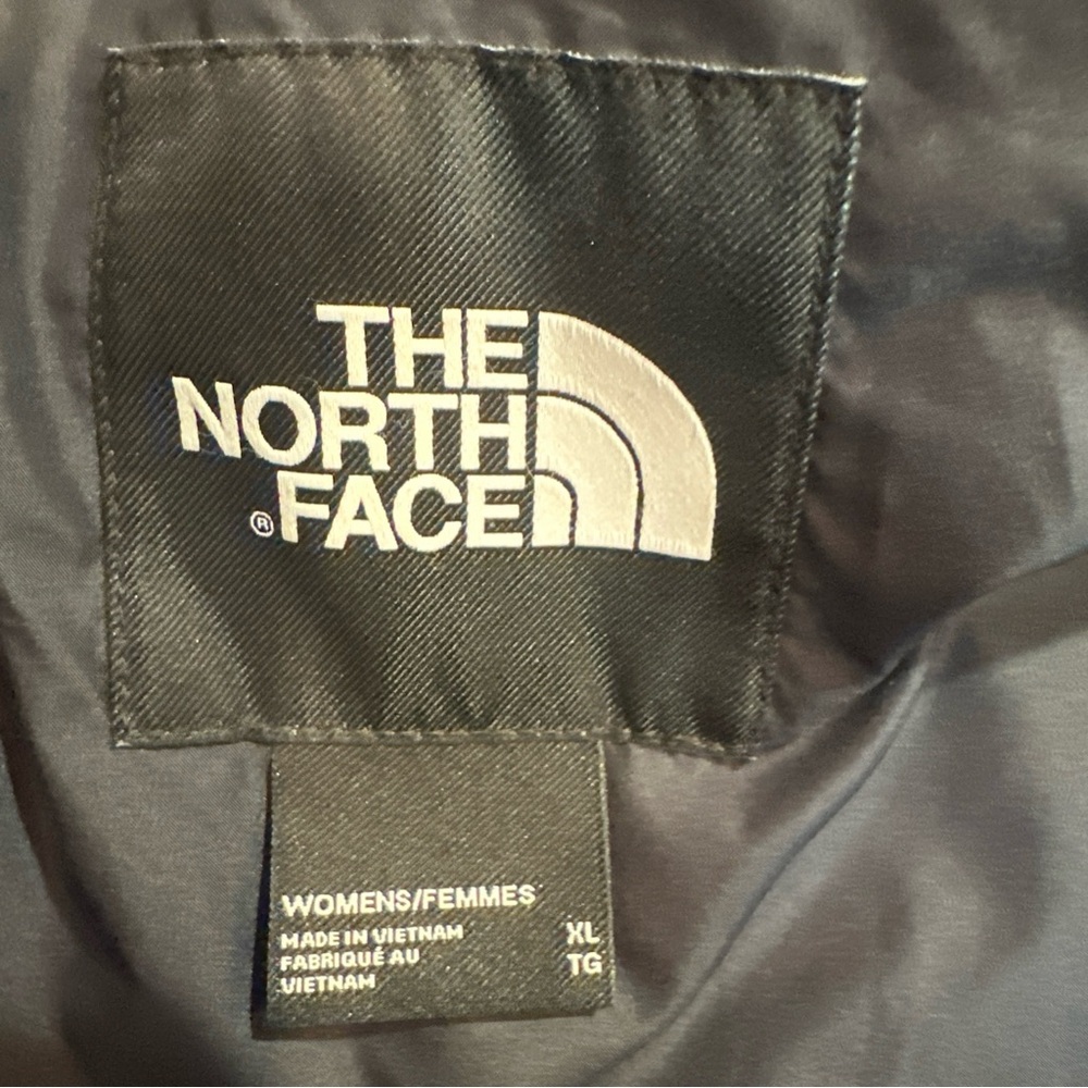 The North Face Women's Shiny Dark Blue Puffer Jacket 550 count - Picture 5 of 9